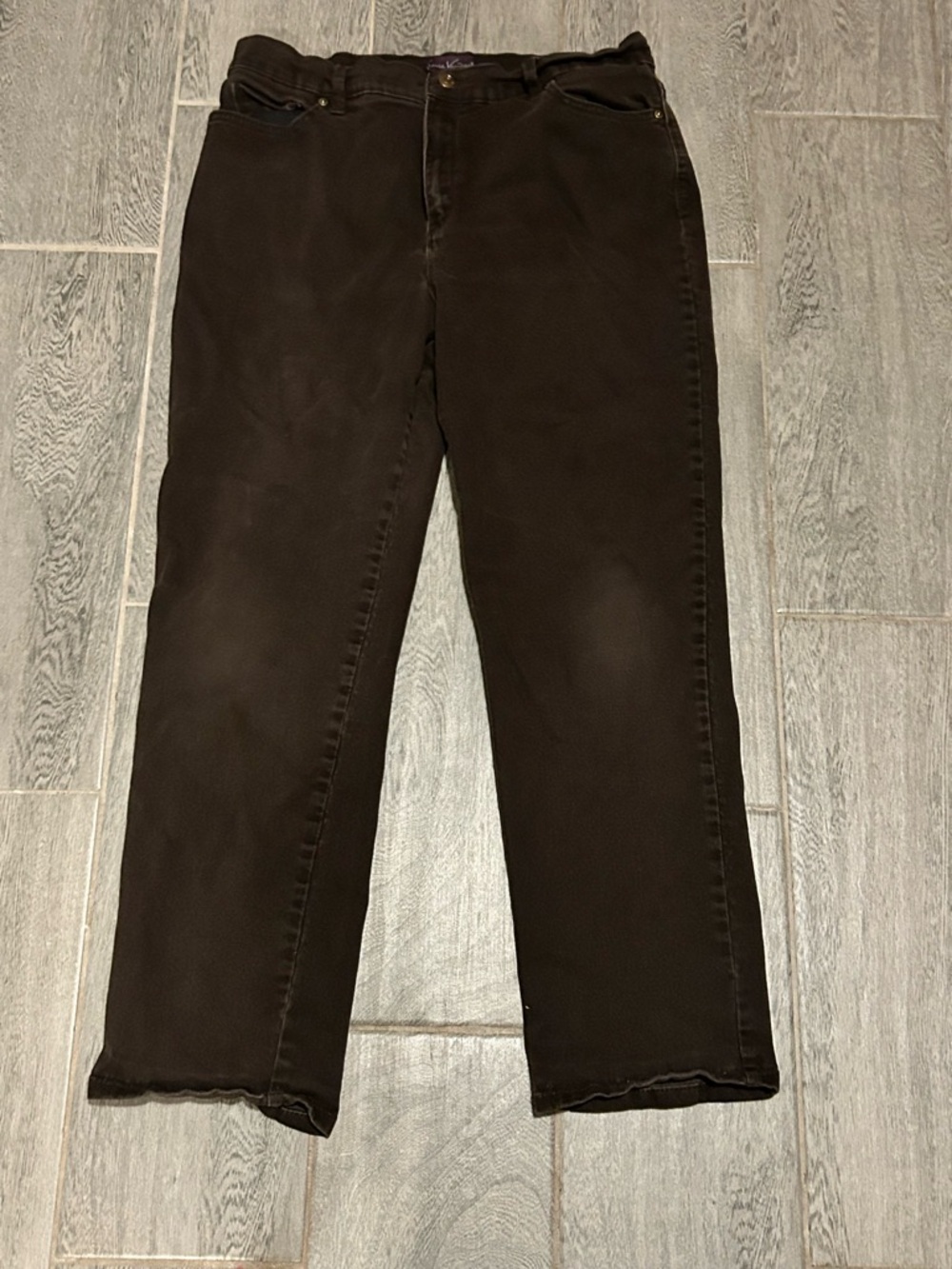 Gloria Vanderbilt Brown Amanda jeans -size 16 P